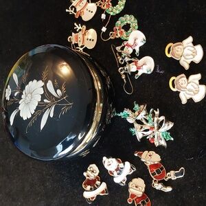 Lot Black Alabaster Trinket Box Gerry's Christmas Brooch 6 Pair Earrings